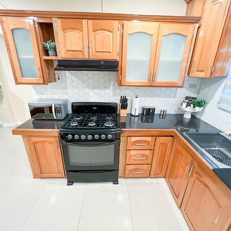 Stacys Place #4 Studio Apartment Port of Spain Eksteriør billede